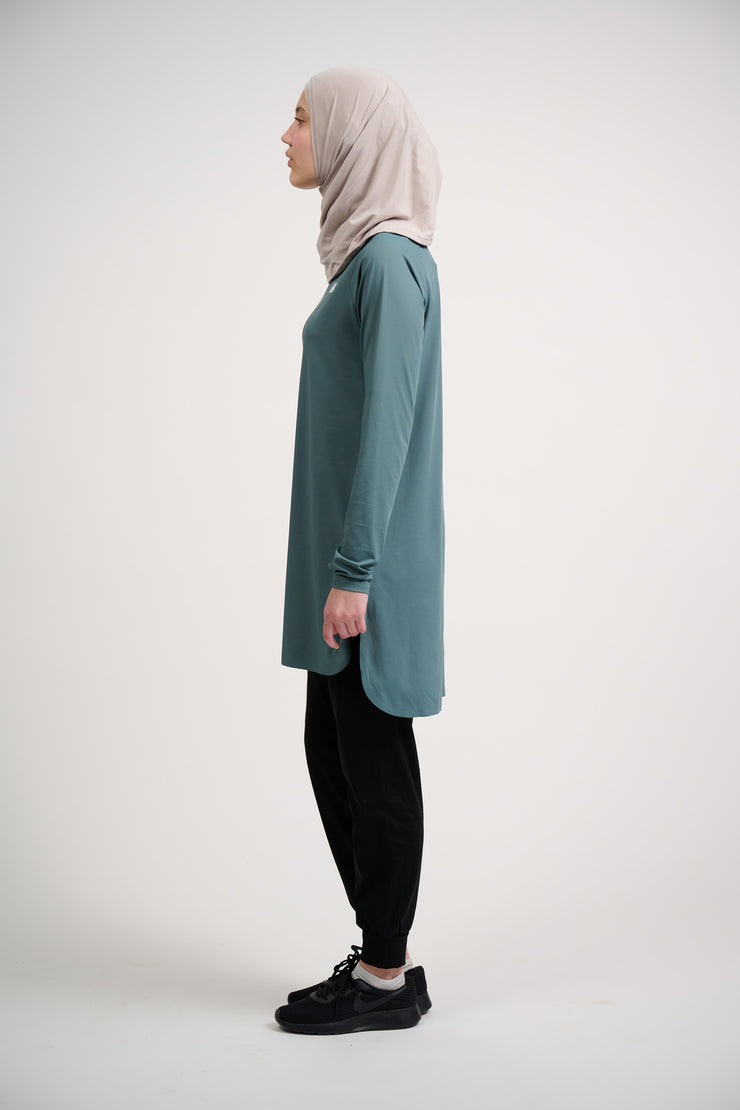 Modest gym top for hijab