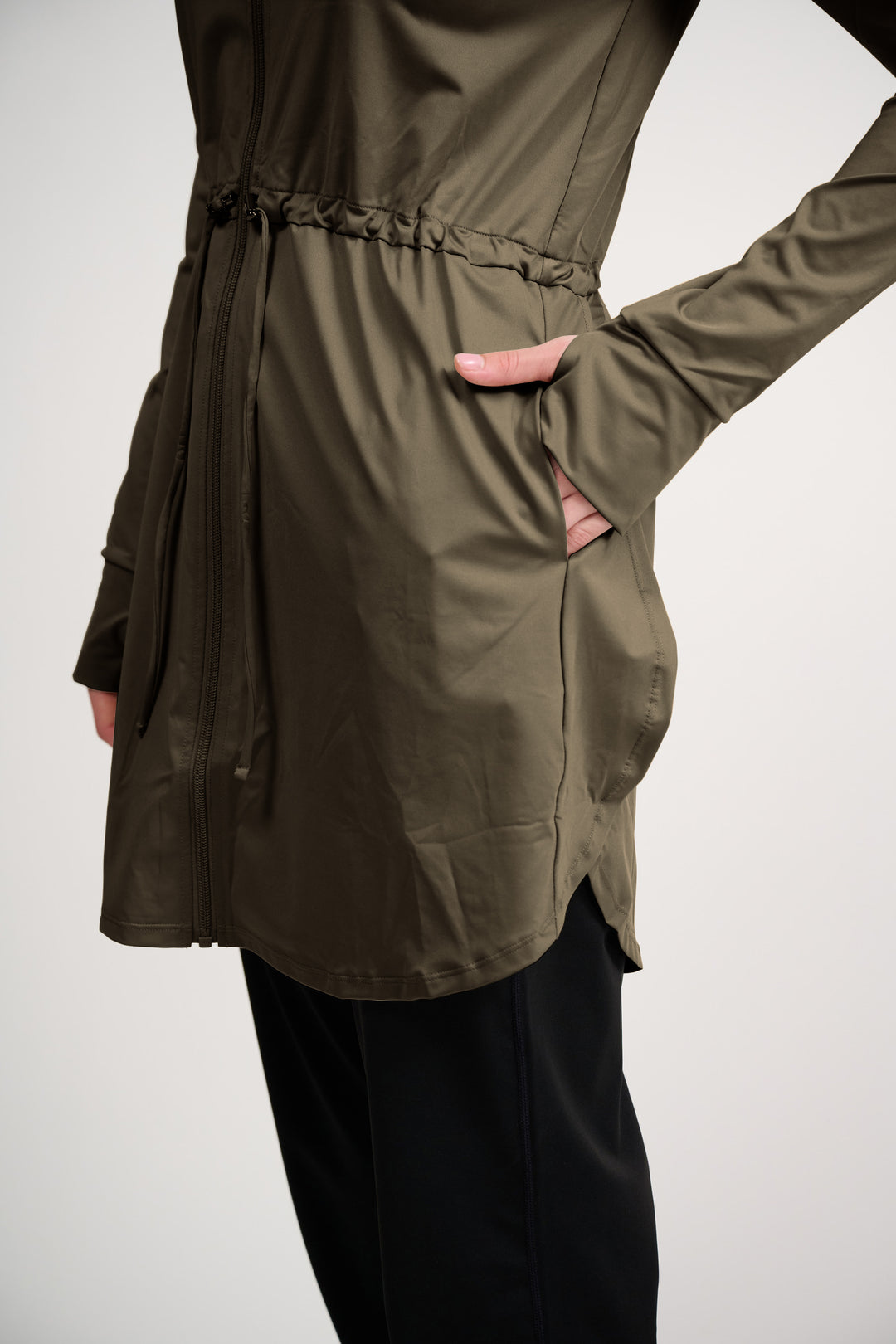 modest_sports_top_with_pockets